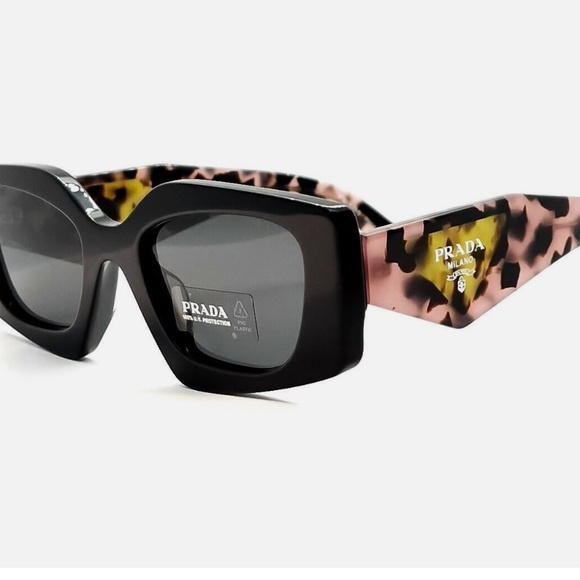 PRADA SUNGLASSES - Picture 1 of 5